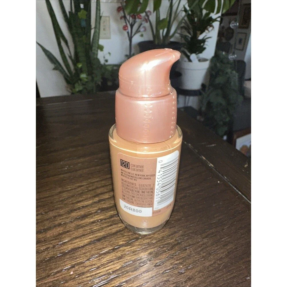 Maybelline Dream Satin Liquid Foundation 120 CARAMEL Hydrating Serum